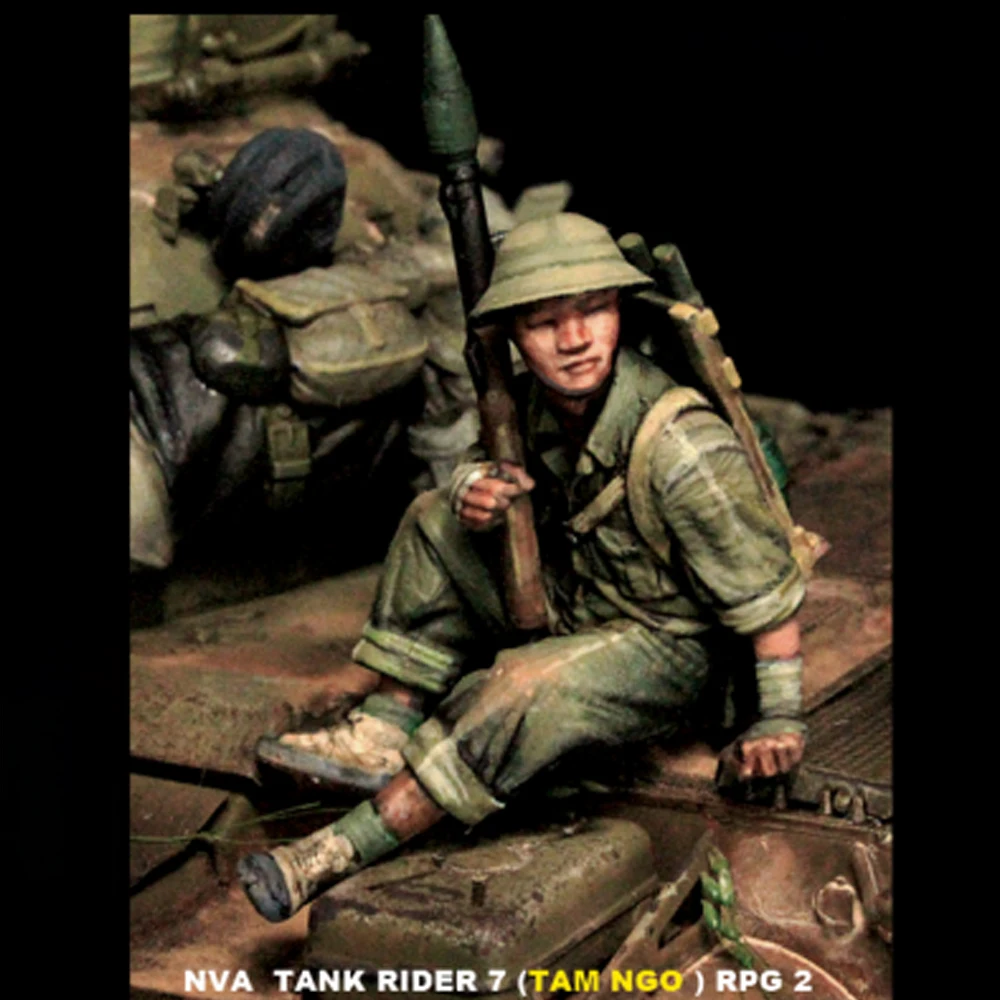 Model Kit Resin - 1/35 NVA Tank RIDER 7, RPD