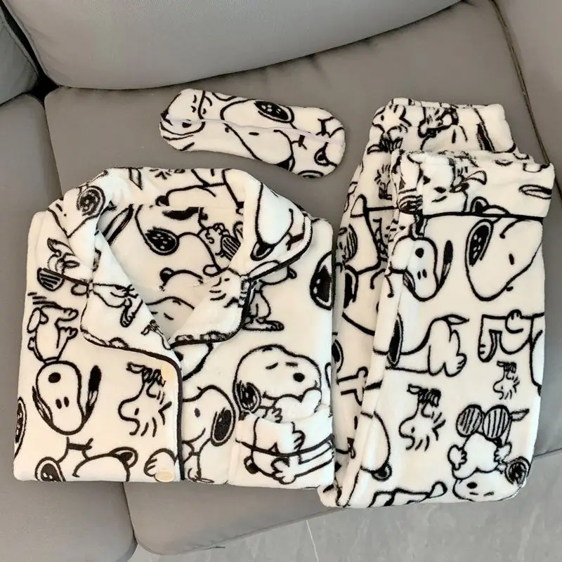 Model Kit Japanese - Snoopy Mme Pyjama épais en velours