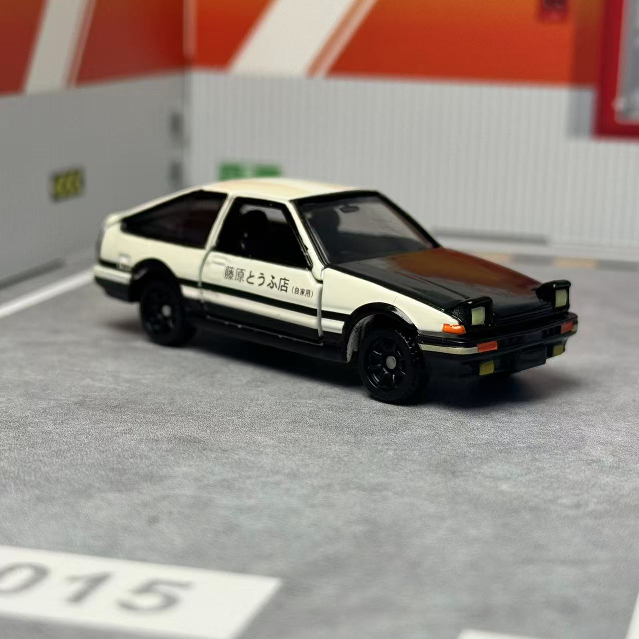 Takara Tomy Tomica NO.145 séri - Model Kit Ae86 avis et prix