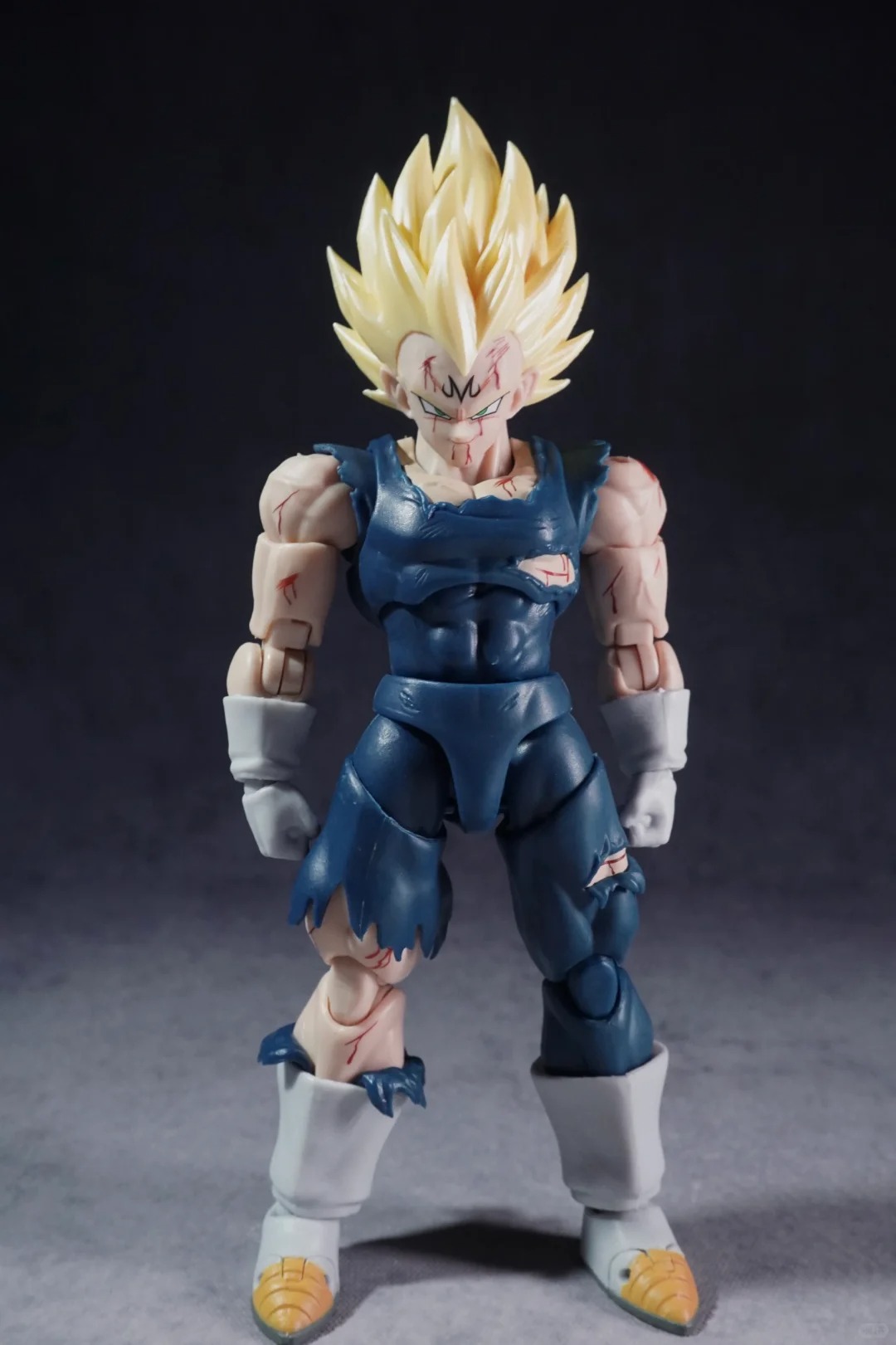 En stock BlackHole&TK Figurine - Model Kit Vegito avis et prix