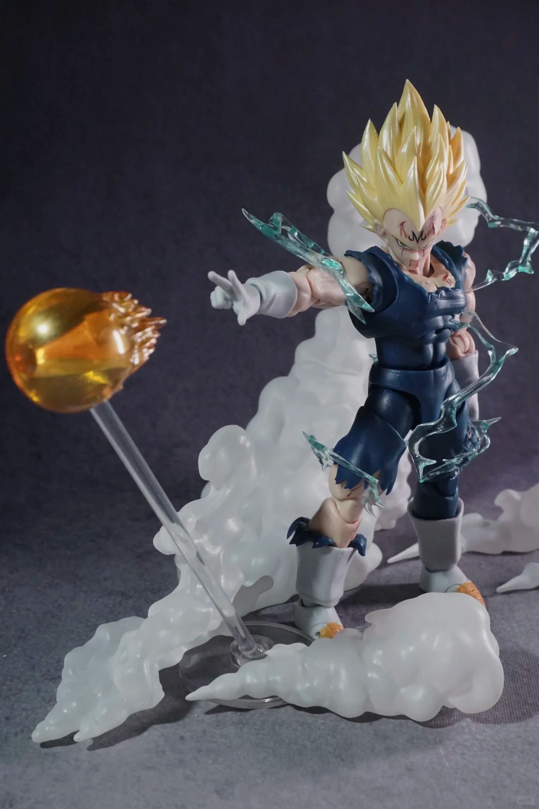 En stock BlackHole&TK Figurine - Model Kit Vegito avis et prix